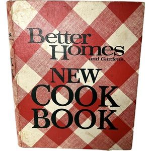 Better Homes and Gardens vintage cookbook circa 1976